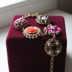 0165 Stunning Floral Bracelet with Pink and Purple Accents